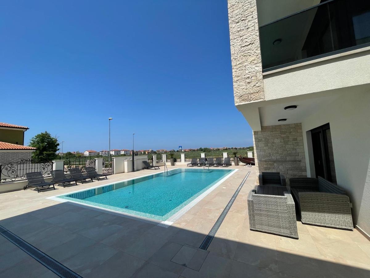 Vila Softic Azra Umag Exterior foto